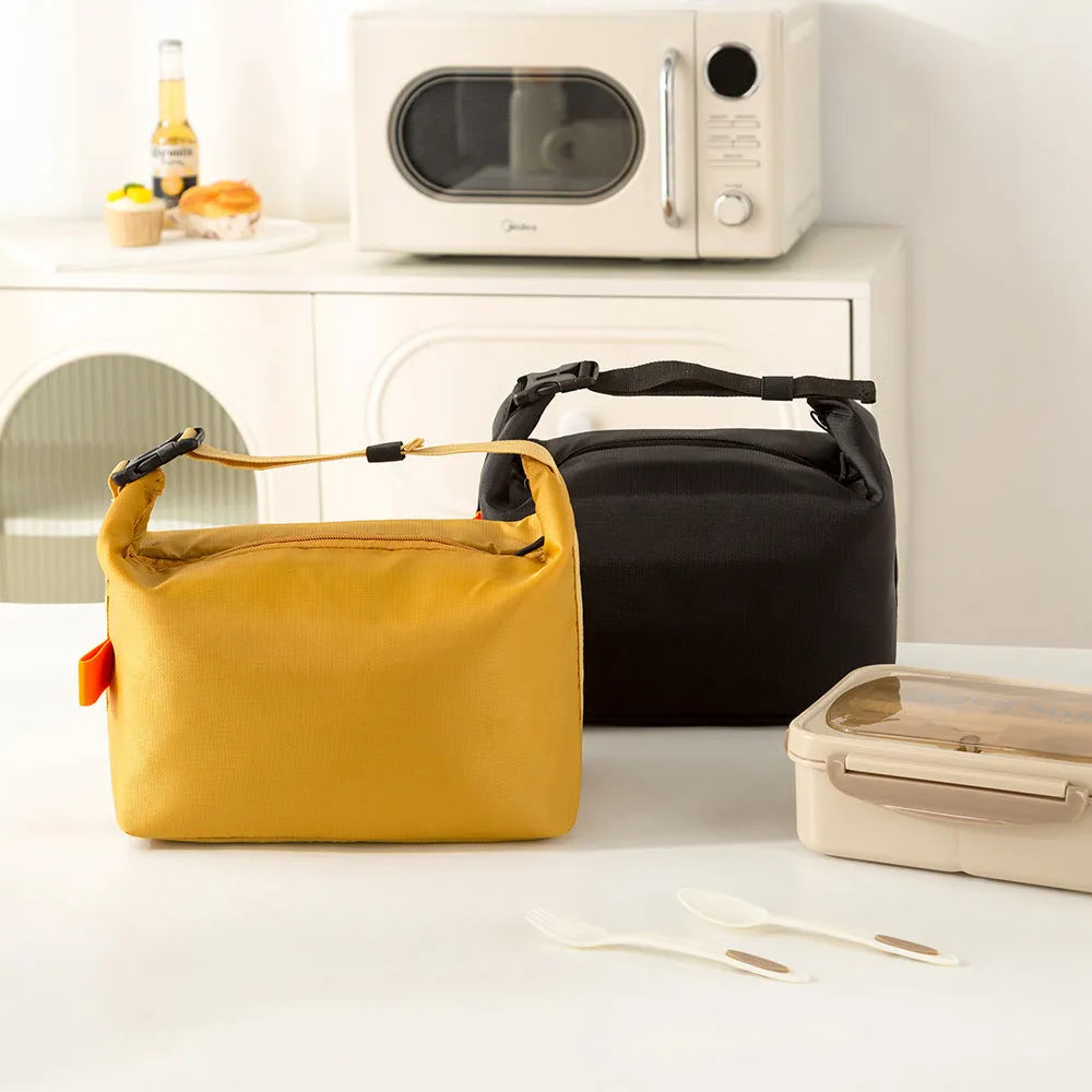 Japanese-style insulated lunch bag in Oxford cloth with temperature control functions