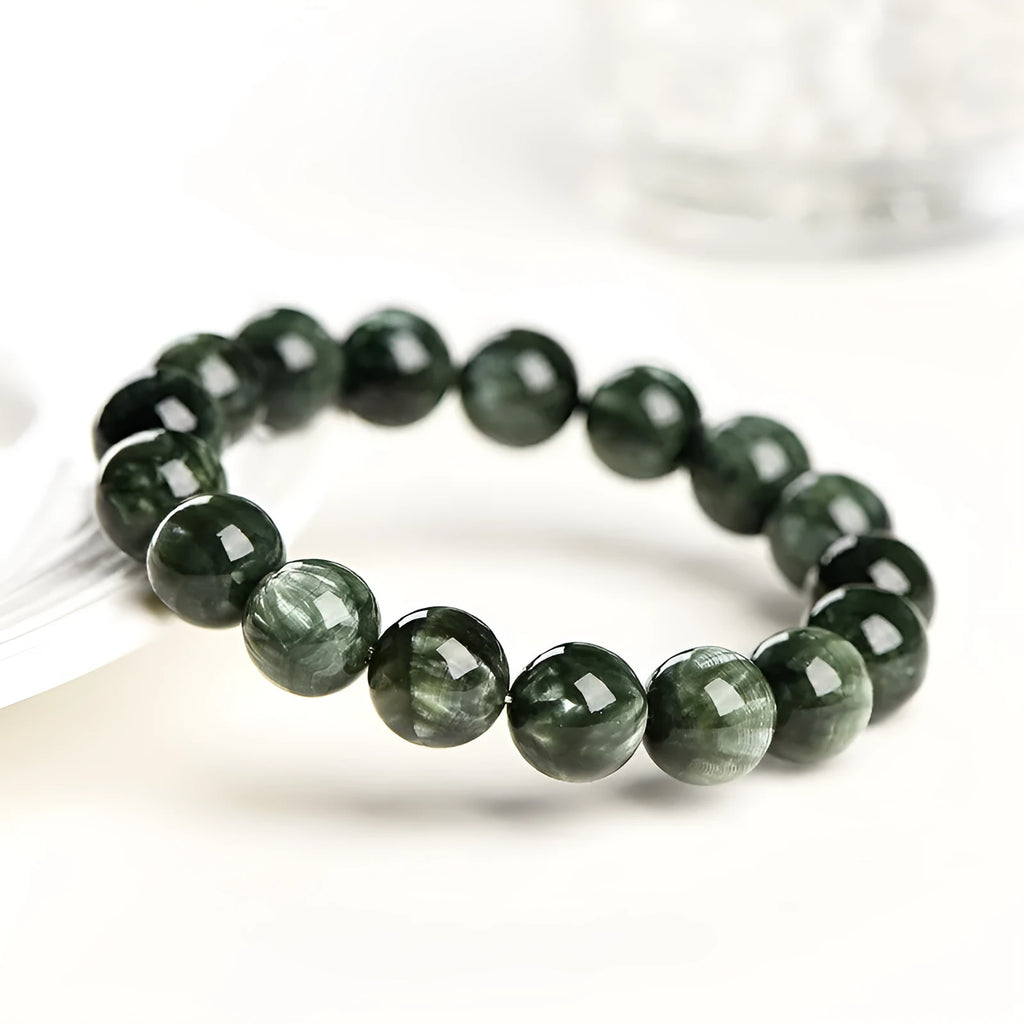 Green dragon crystal bracelet with 8-9mm round beads featuring Ruyi design elements