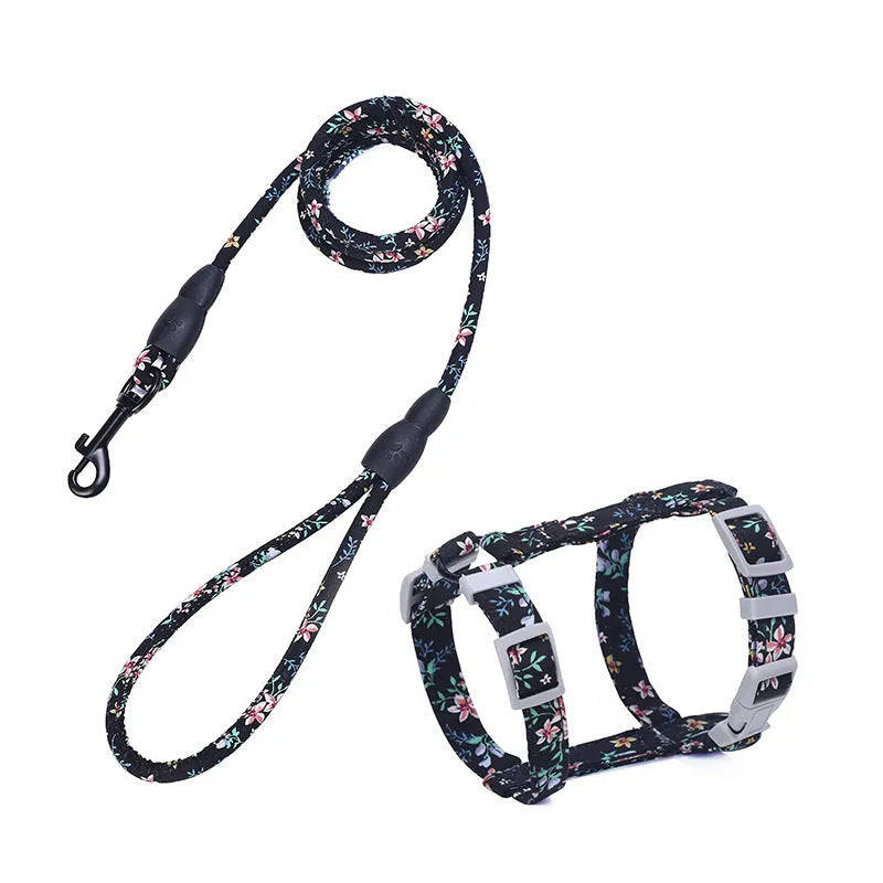 Cat I-shaped chest harness in black with metal buckle and 150cm cotton rope