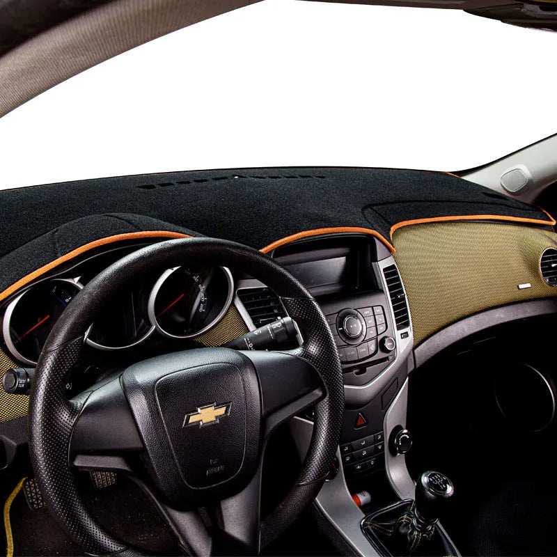 Silicone dashboard light-proof pad for old Prado vehicles with non-slip surface