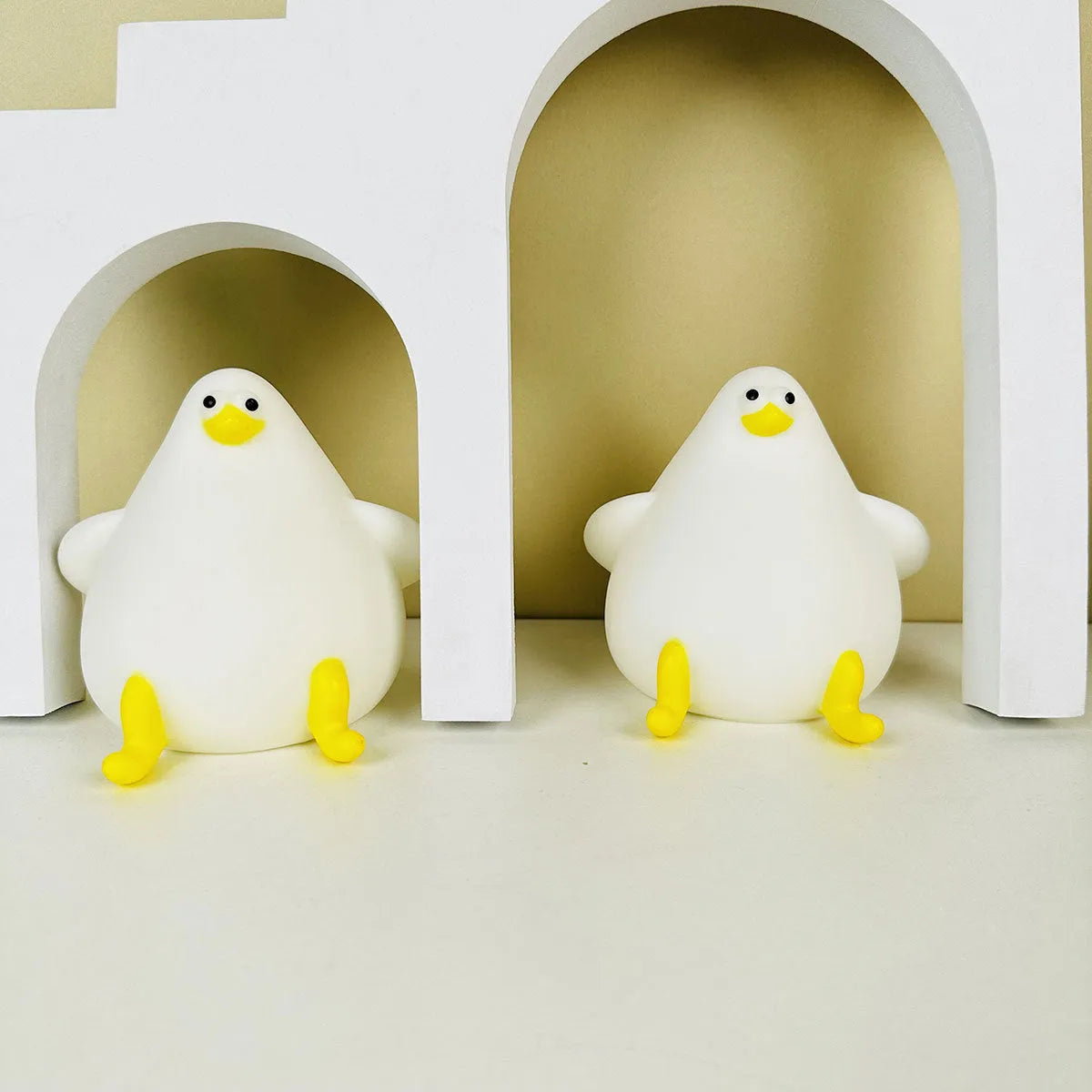 Cartoon silicone seagull night light with USB charging for kids bedside