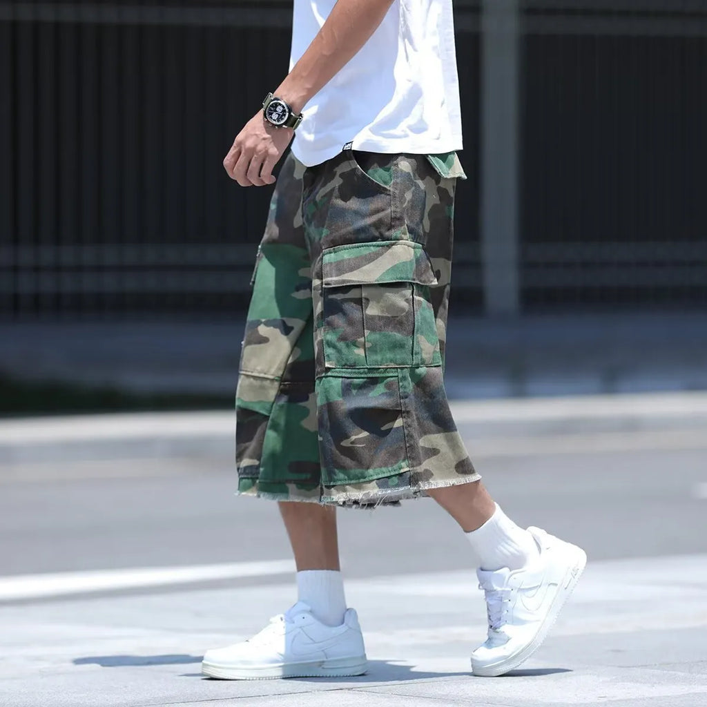 Men's American retro camouflage shorts in loose-fit cropped design with cotton-polyester fabric