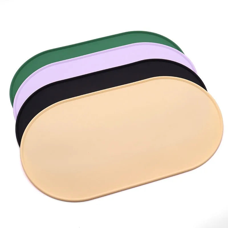 Silicone waterproof cat feeding placemat in green colour showing size dimensions