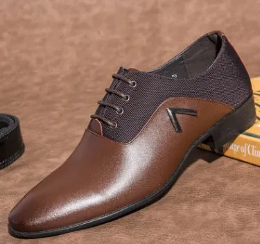 Men's black Oxford shoe made of artificial PU leather with a rubber sole.
