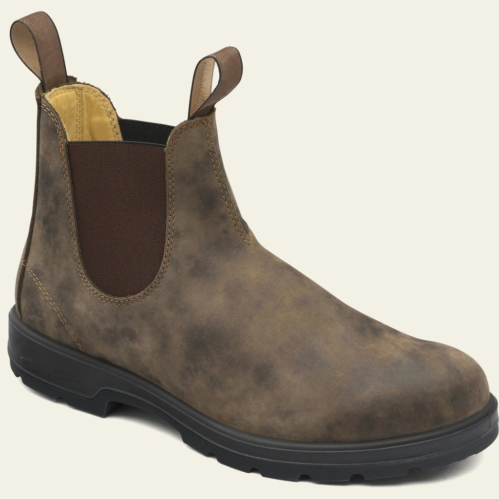 Vintage Chelsea boots in black with round toe and low horseshoe heel