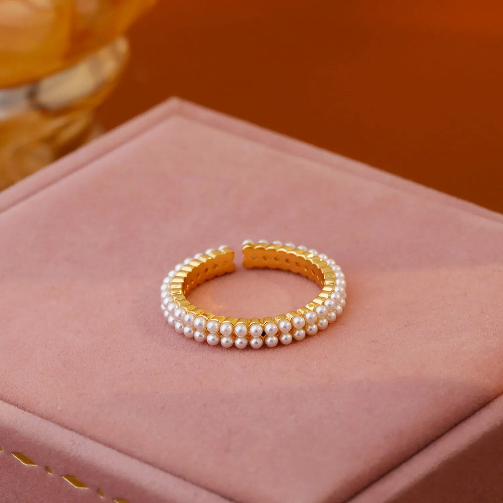 Gold geometric women's ring with open mouth adjustable design and circular elements