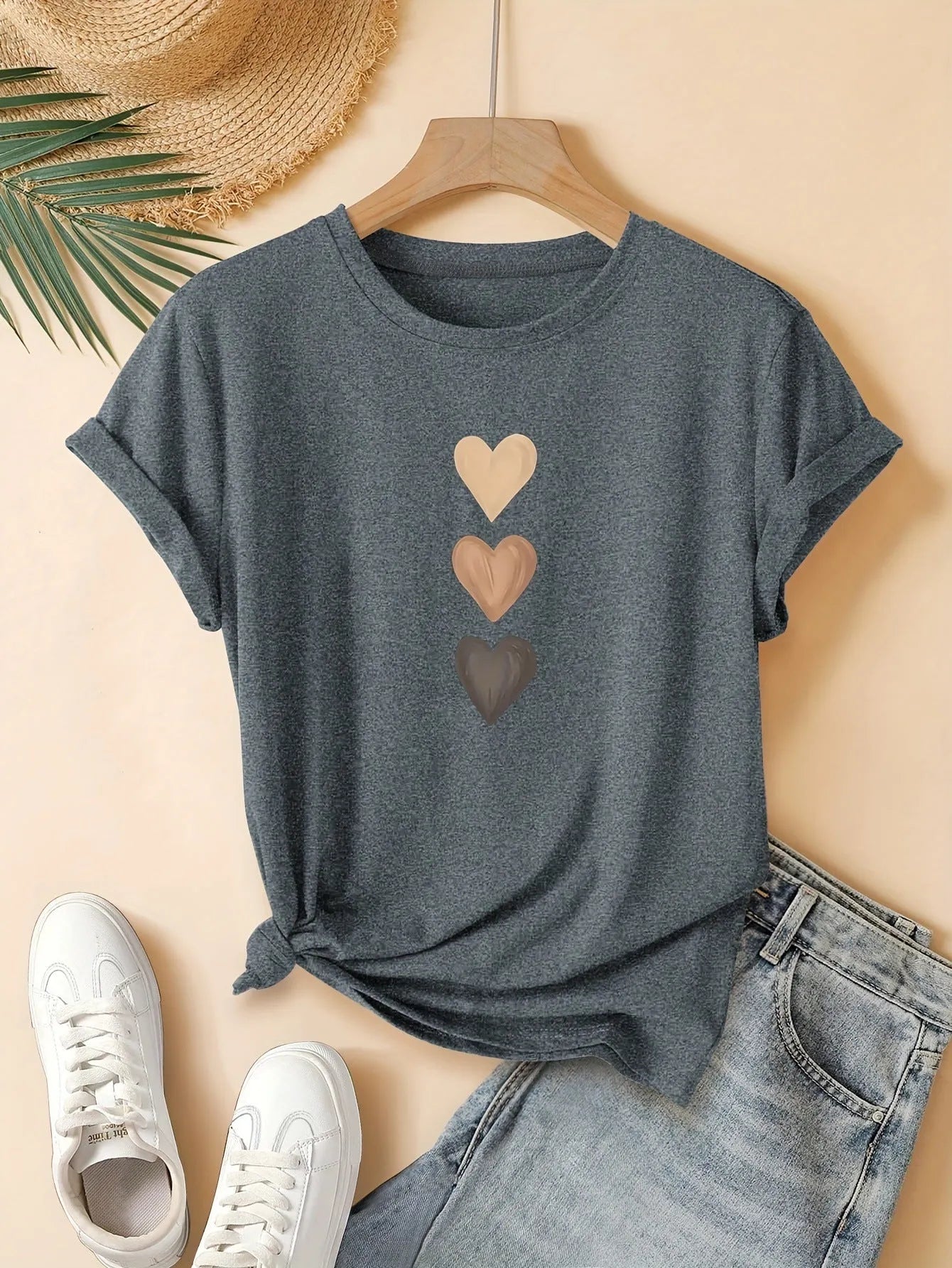 Women's dark grey pure cotton T-shirt with Chinese art retro graphic print and short sleeves.
