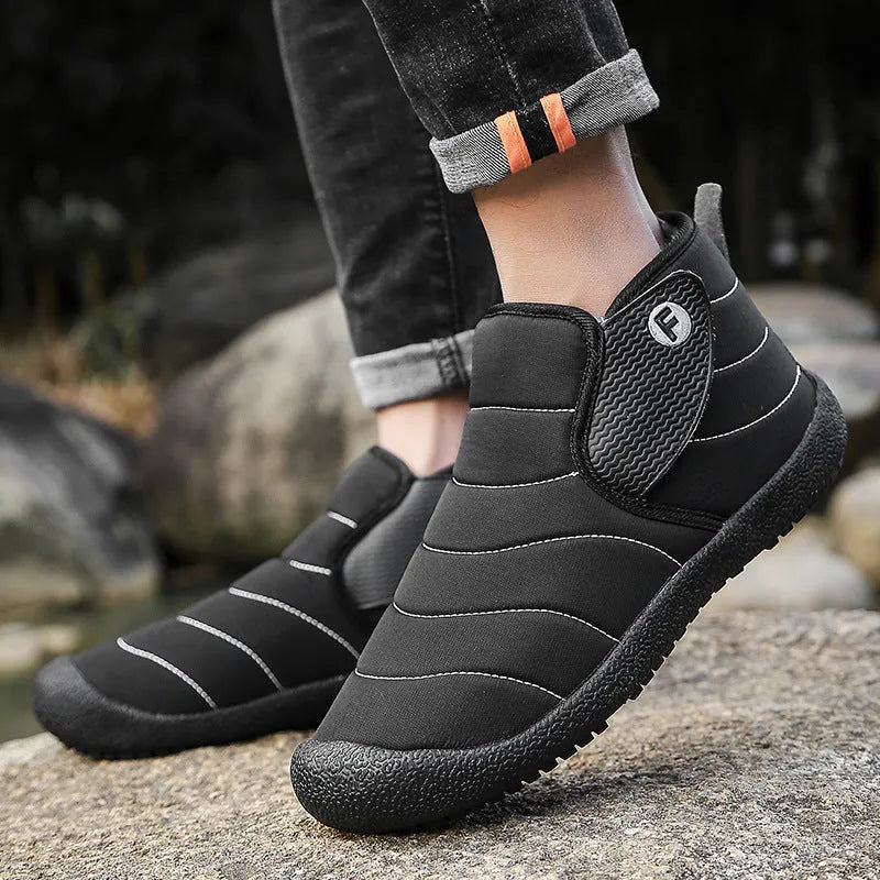 Men's waterproof snow boots with cotton upper, rubber sole, artificial plush lining in black, blue, green or yellow