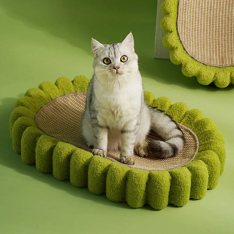 Green oval-shaped sisal cat scratching pad and lounger bed
