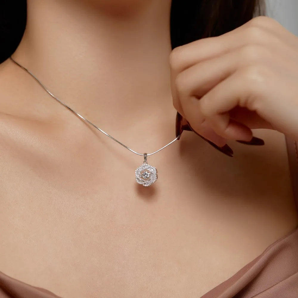 925 silver flower shape pendant necklace with platinum electroplated finish for women