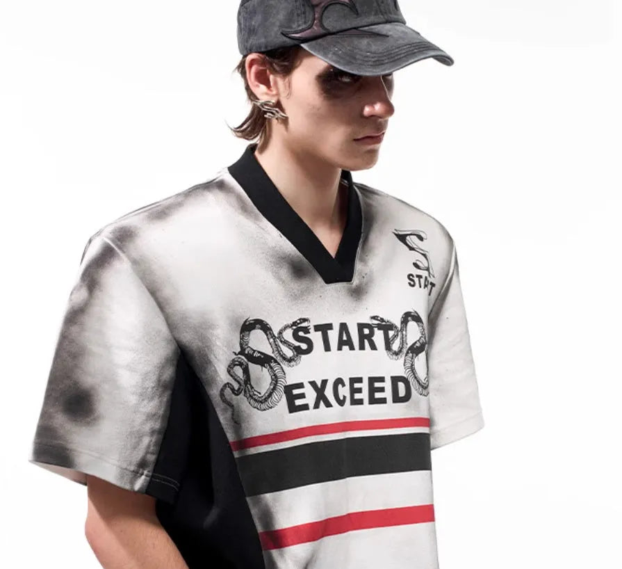 V-neck short sleeve top with padded shoulders and snake letter pattern print in Korean style