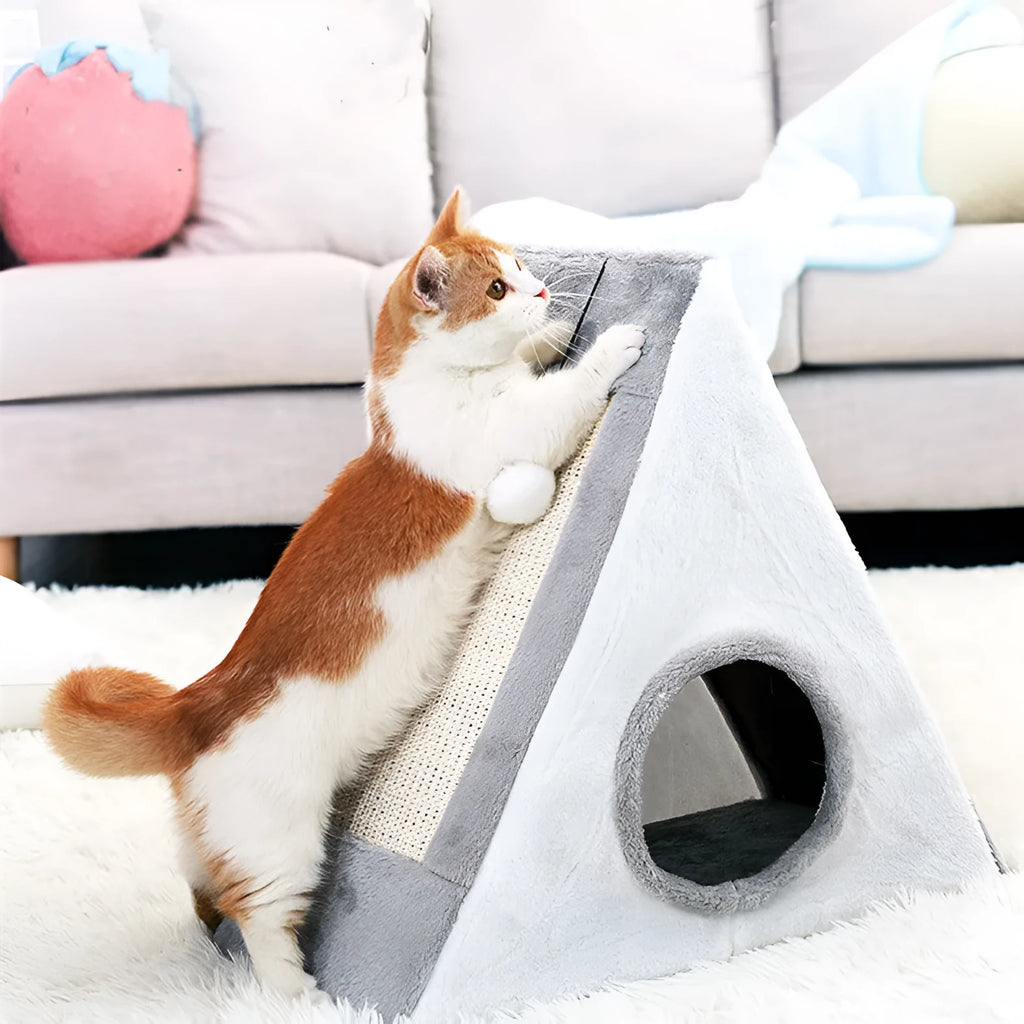 Triangle-shaped cat scratching post with integrated plush fur cat bed in grey and white colour scheme