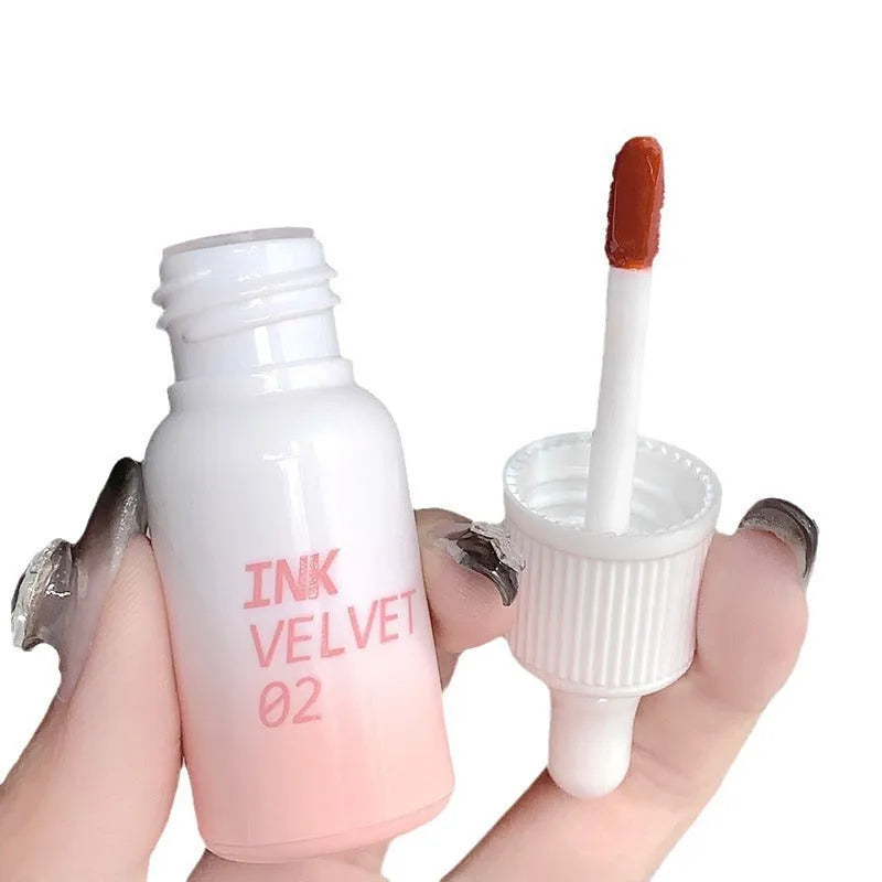 Mirror Lip Lacquer in four colours: Spring Day Wilderness, Orange Tabby Cat Diary, Low-key Charming, Misty Berry