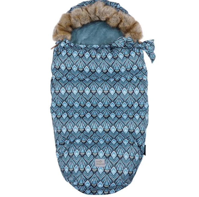Baby stroller sleeping bag in polyester fibre with down cotton filling, measuring 46 by 95 centimetres, available in ten colours