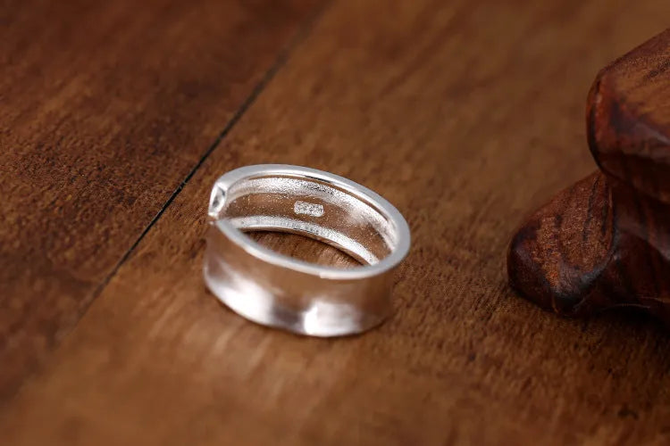 Adjustable open ring with geometric shape in frosted sterling silver with electroplated finish