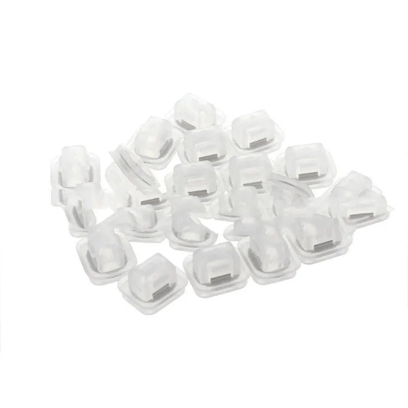 Pack of 100 plastic and metal interior trim clip fasteners for BMW E39 and E38 models.