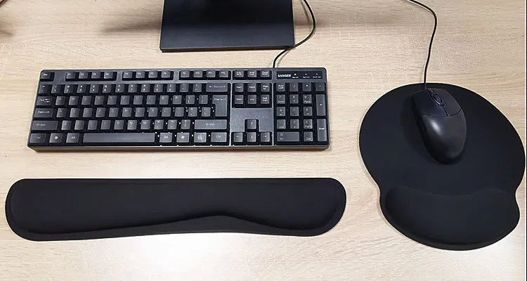 Memory foam wrist pad non-slip base black colour 460x85x25mm for keyboard support