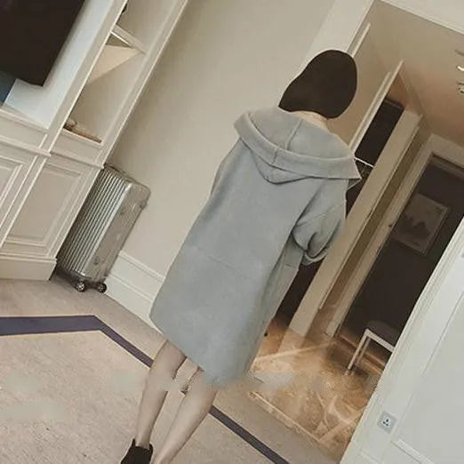 Plus size women's loose fit thin coat with lace trim in cotton fabric for spring and autumn wear