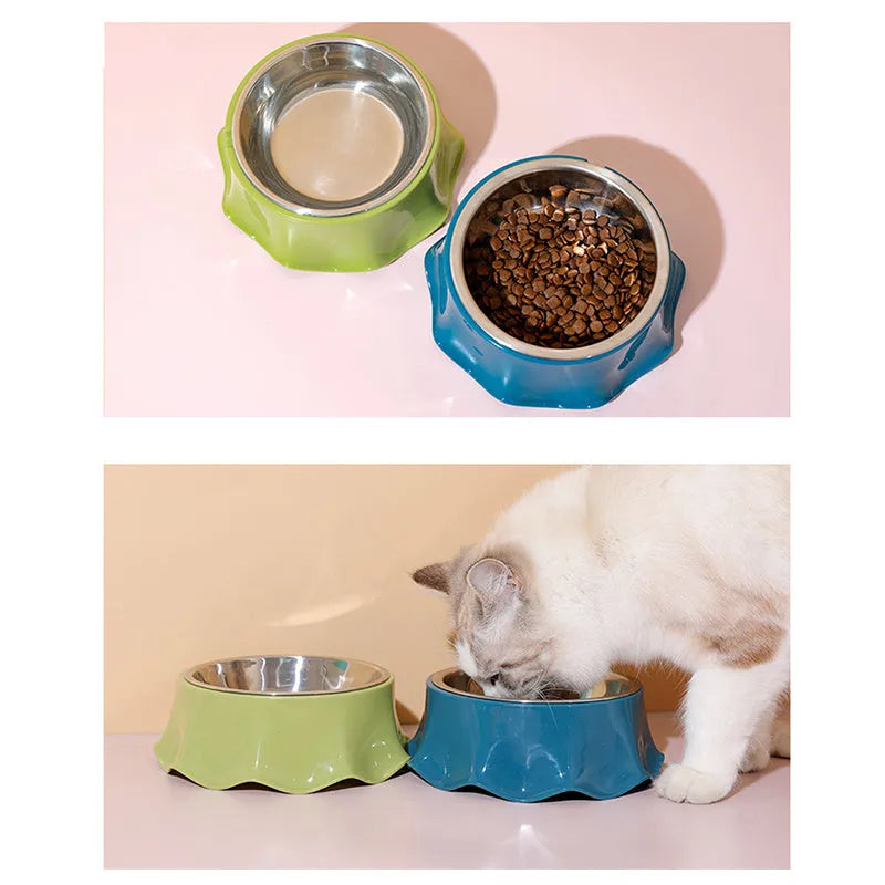 Non-slip stainless steel cat and dog feeding bowl with rubber bottom in blue colour
