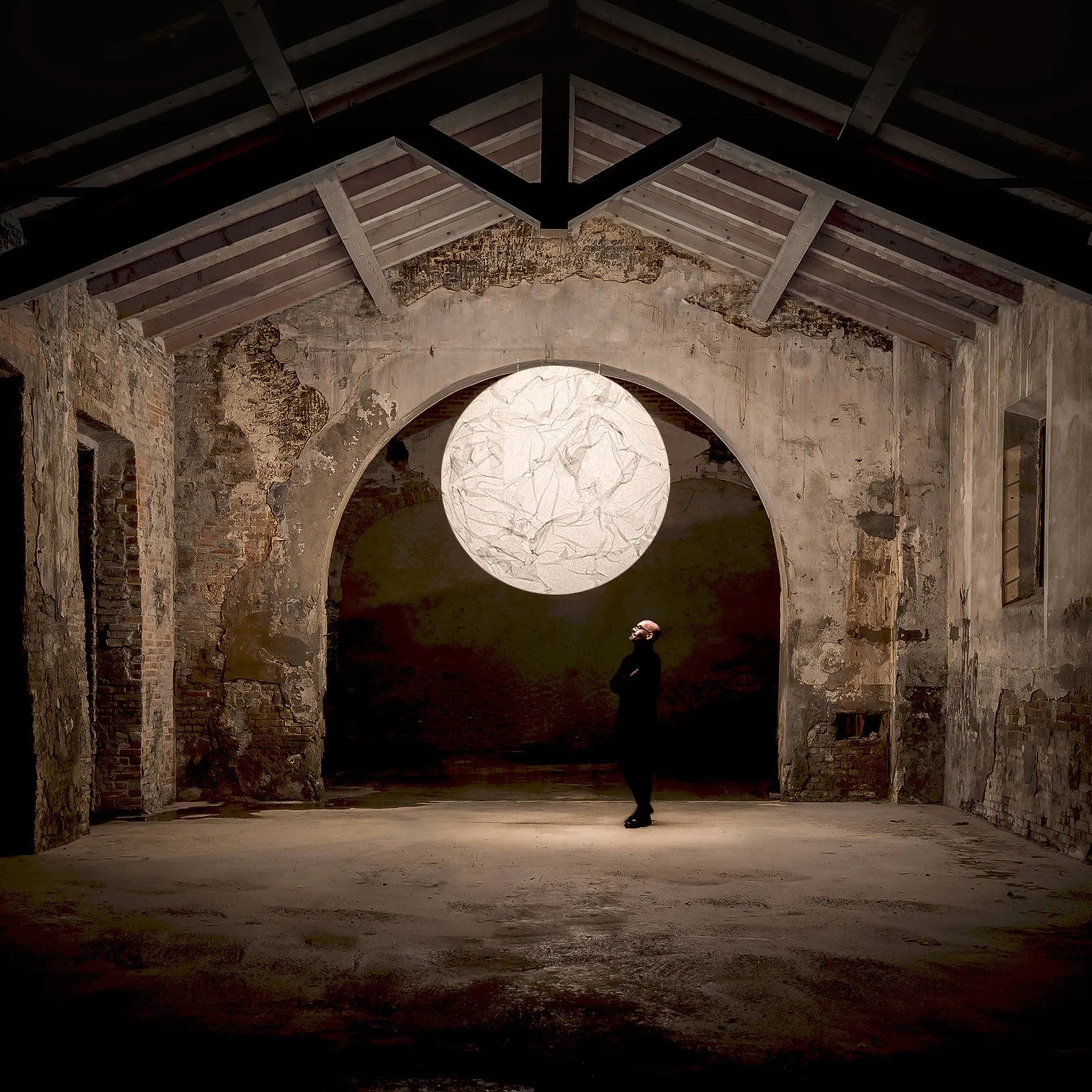 Moon pendant light in a double-height restaurant or living room – D40 or D50 size – low-voltage 36V – light luxury style