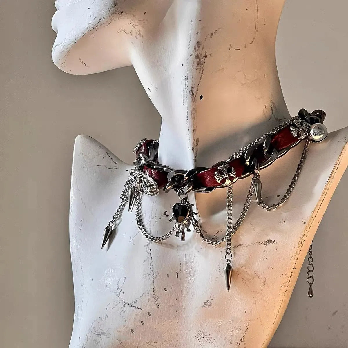 Alloy unisex necklace with electroplated geometric butterfly pendant and regular chain