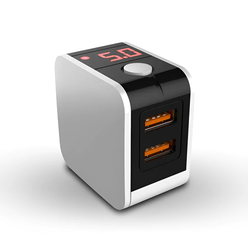5V2.4A dual USB fast travel charger with digital display showing voltage output