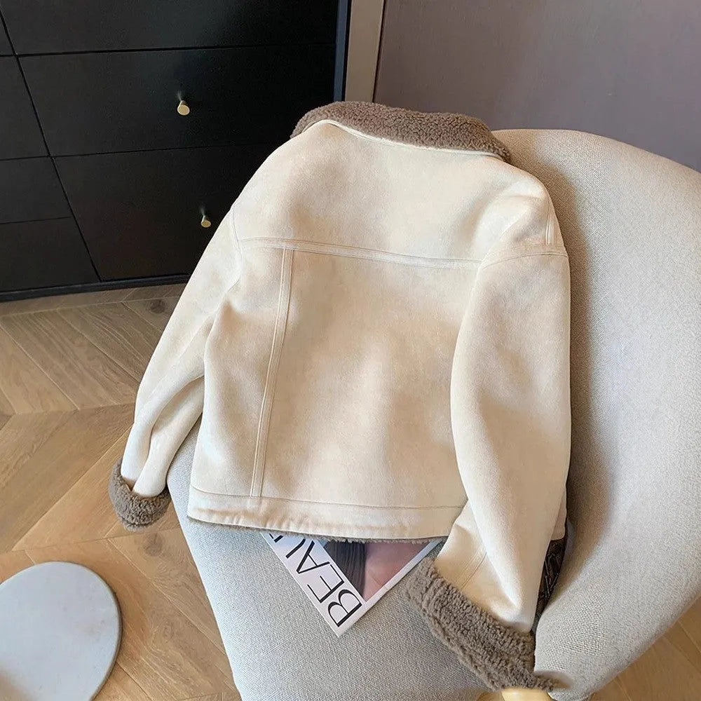 Loose thick small fur coat for women in beige apricot colour, sleeveless with velvet thickening