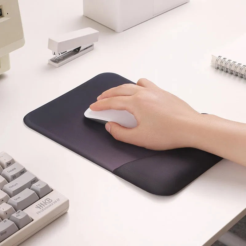 Square silica gel wrist rest mouse pad with cloth surface in black colour
