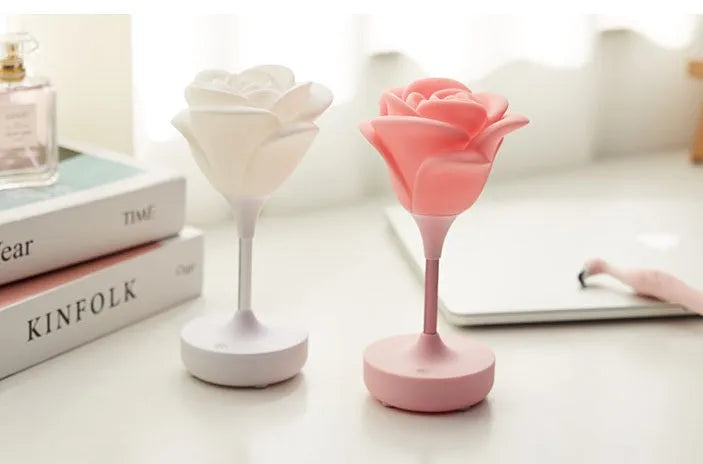 Touch rose USB night light in pink silicone with three dimming modes