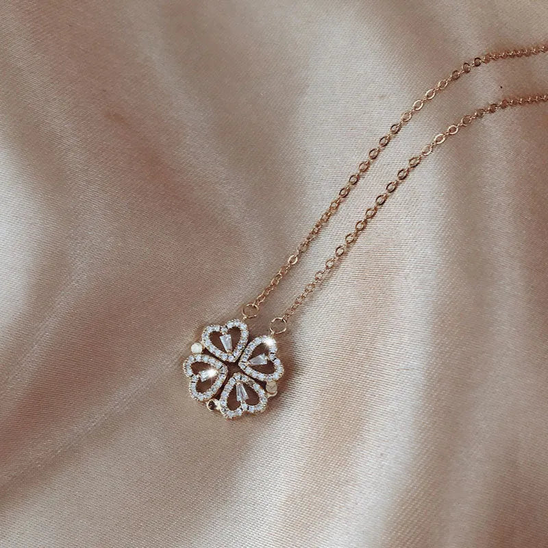 Titanium steel detachable four-leaf clover necklace in silver with short clavicle chain length
