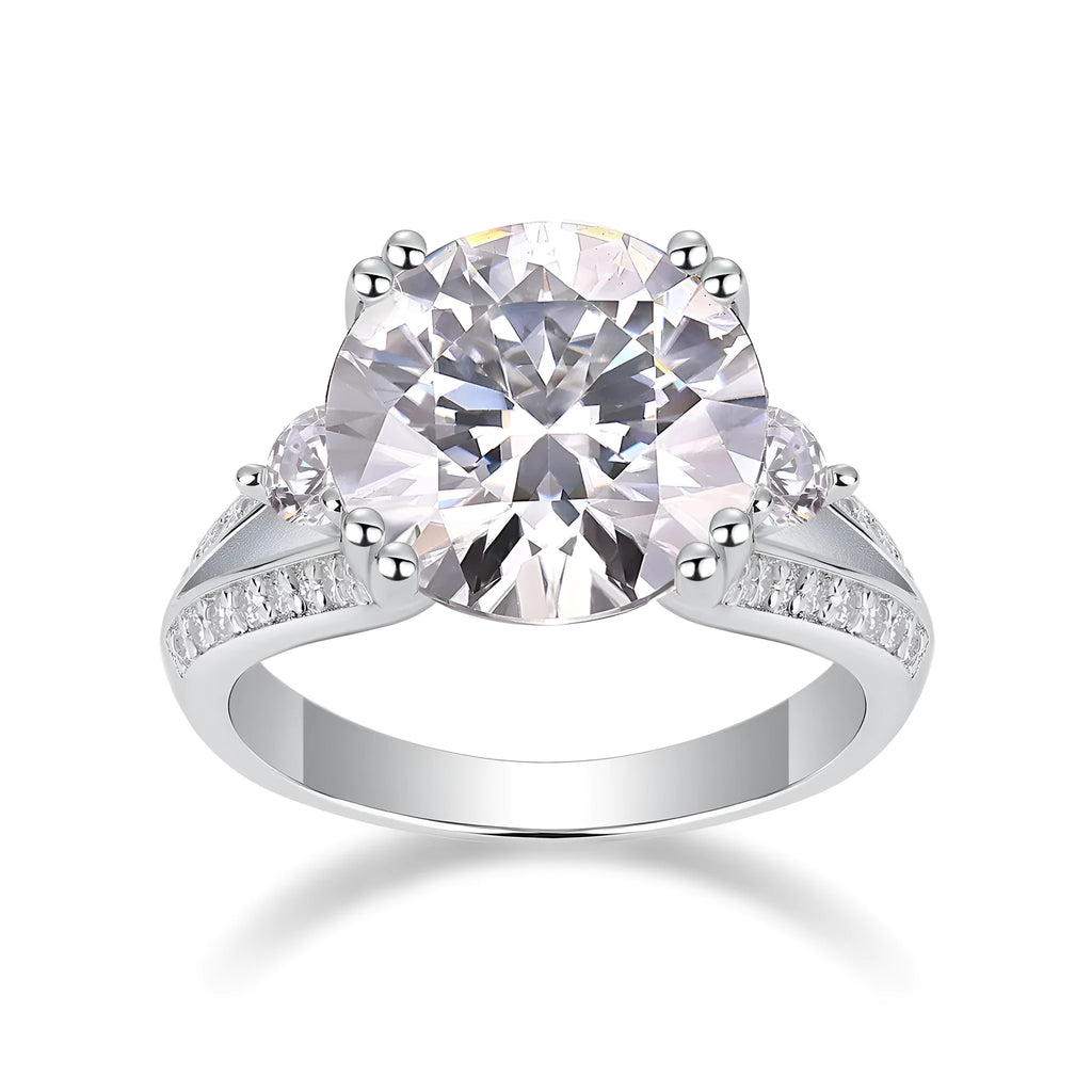 5-carat moissanite wedding ring S925 silver with gold plating on white background, GRA certificate included