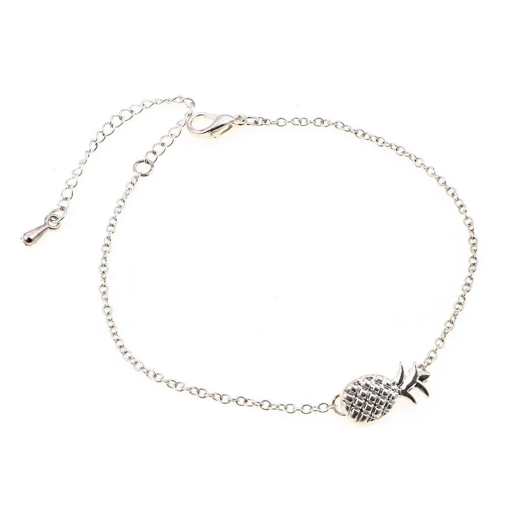 Adjustable alloy pineapple bracelet in gold or silver finish