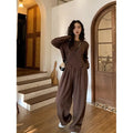 Women's khaki casual sports suit, loose-fitting two-piece set with long sleeves.