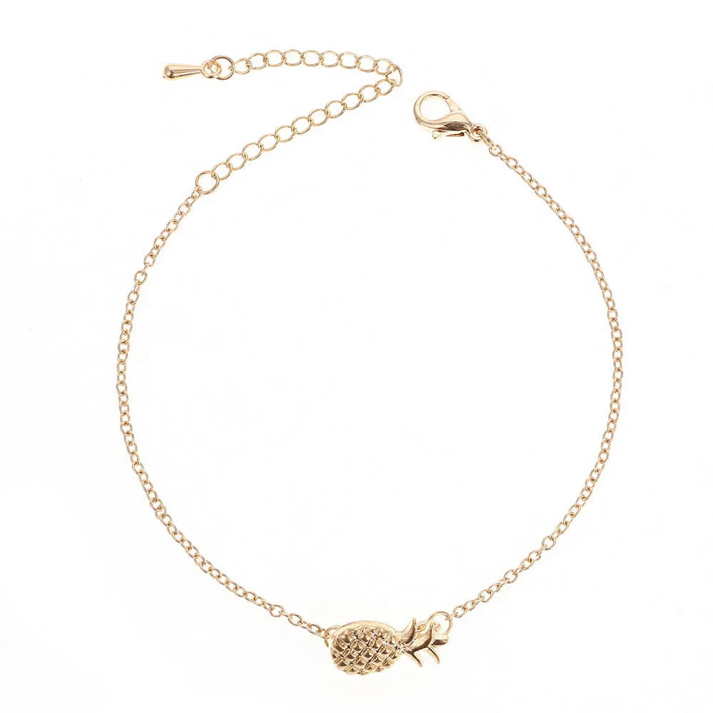 Adjustable alloy pineapple bracelet in gold or silver finish