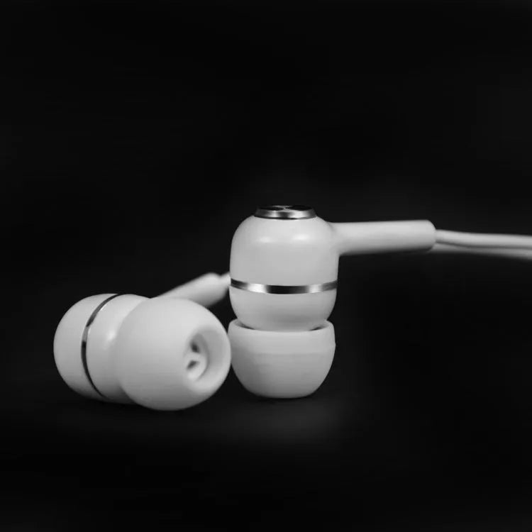 White in-ear subwoofer headphones with 3.5mm jack and 115dB sensitivity