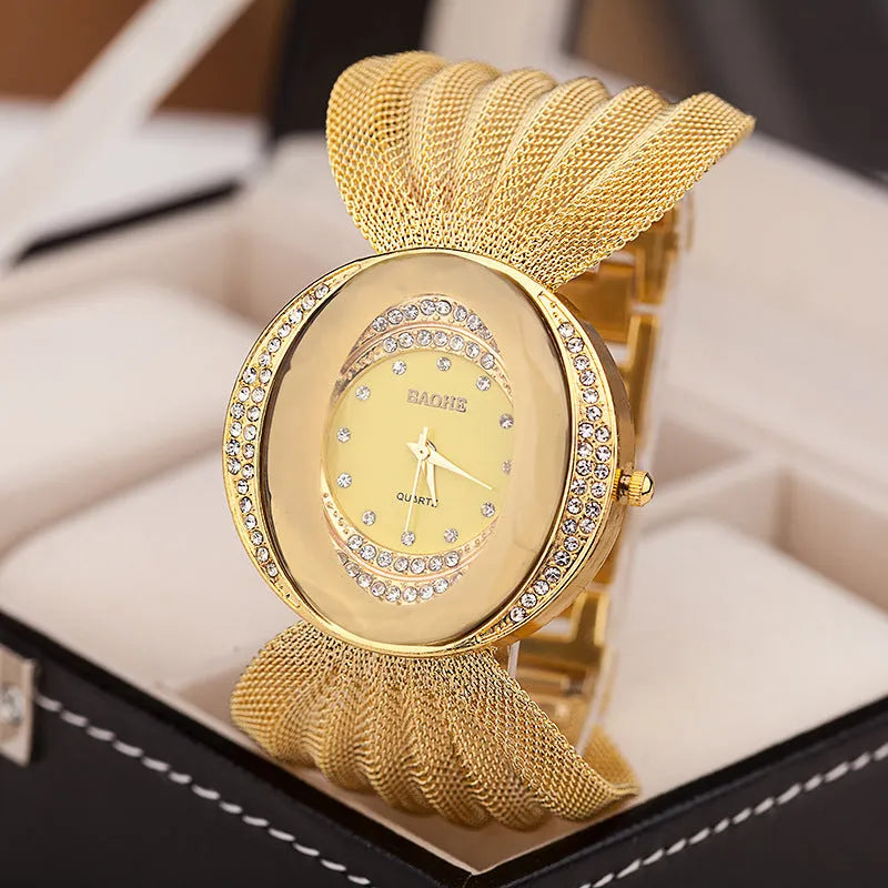 Gold silver ladies fashion watch with oval dial, alloy mesh strap, and mineral glass mirror