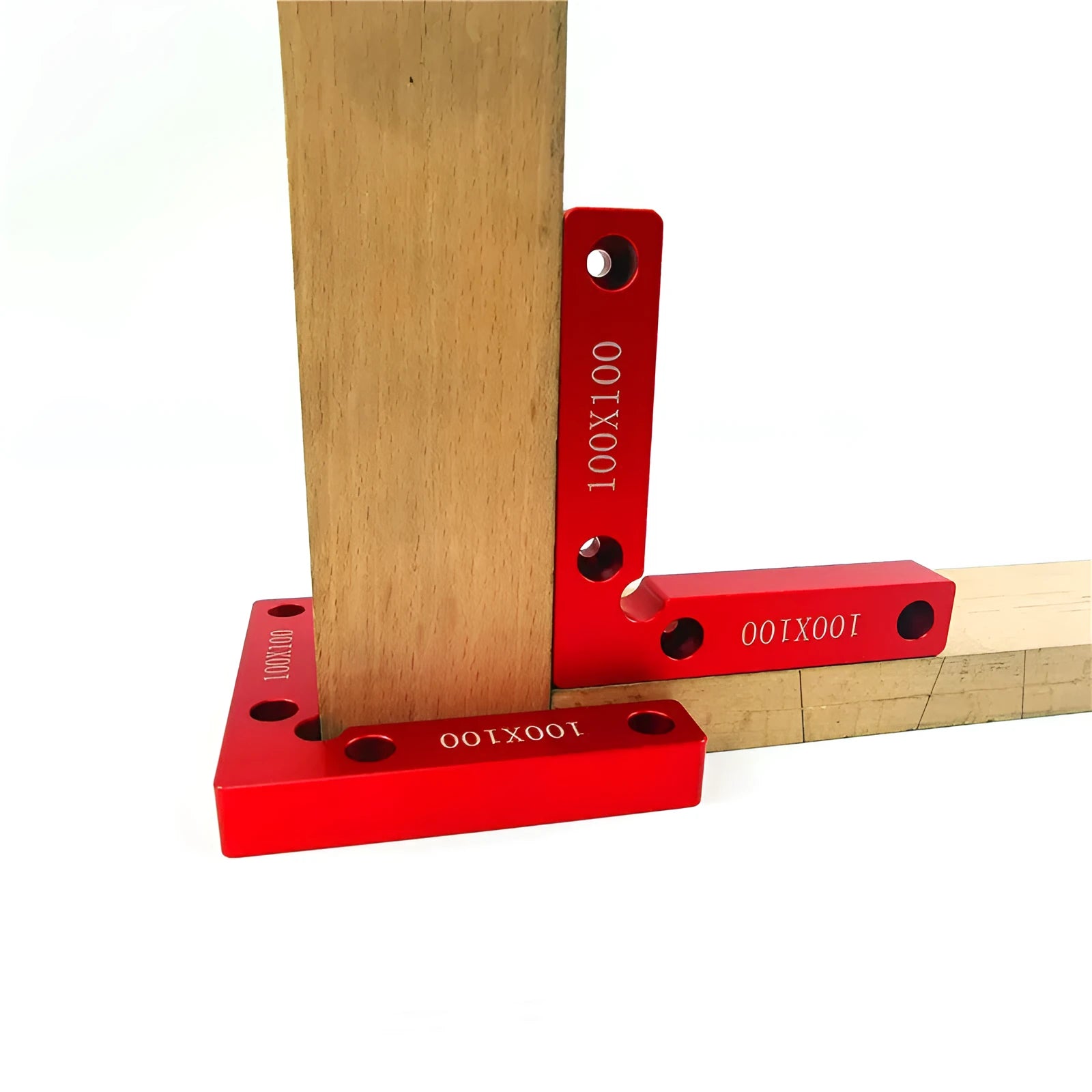 Aluminium right angle positioning block for woodworking jigsaw fixtures.
