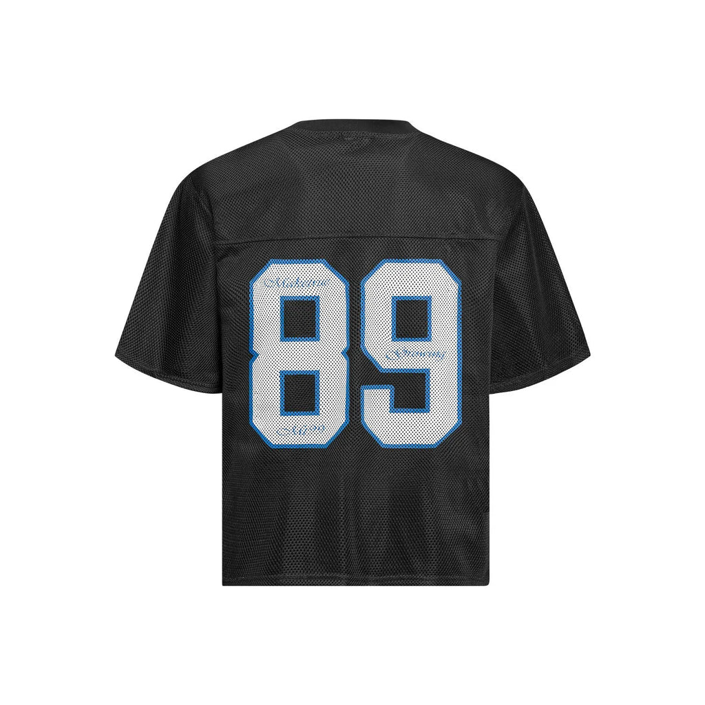 Loose-fitting casual T-shirt with alphanumeric print in black or white colour options