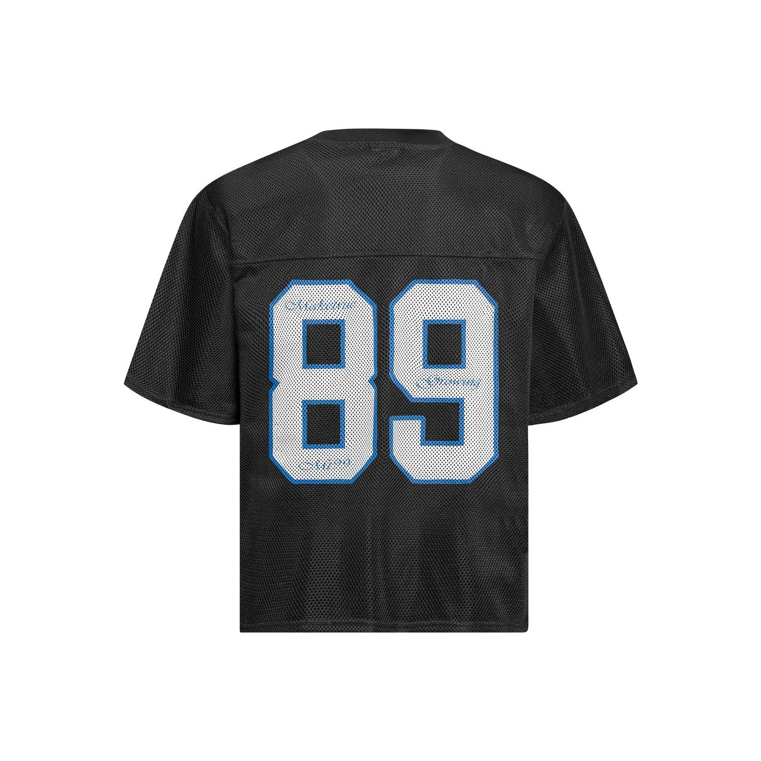 Loose-fitting casual T-shirt with alphanumeric print in black or white colour options