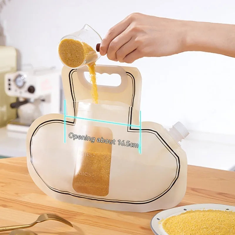 Cream colour food-grade PE grain storage bag with good sealing, 26.5x34.6cm, 2.1-3L capacity, handbag shape, kitchen storage