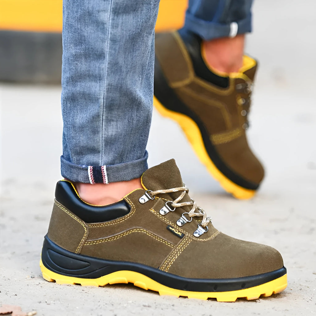 Bronze cow suede leather steel toe safety boots with solid non-slip sole
