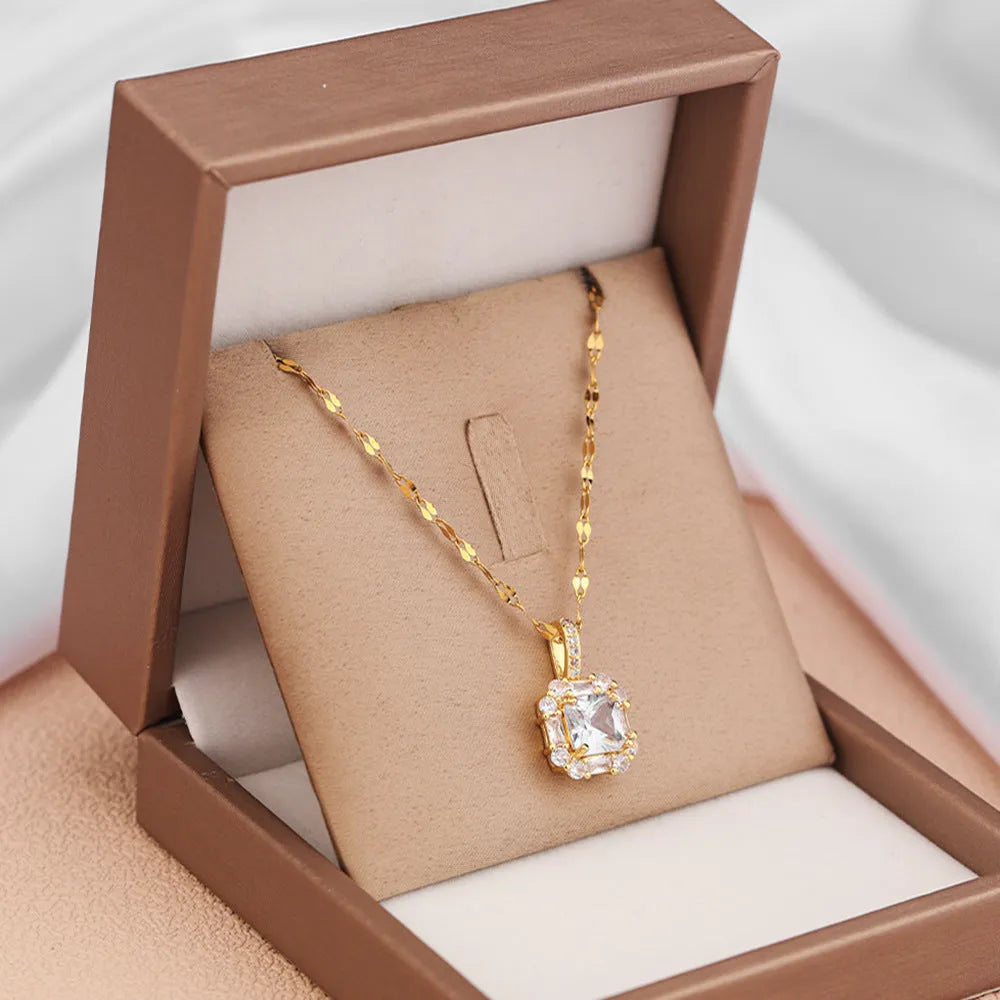 Women's titanium steel clavicle chain with geometric zircon pendant in T8052 gold colour