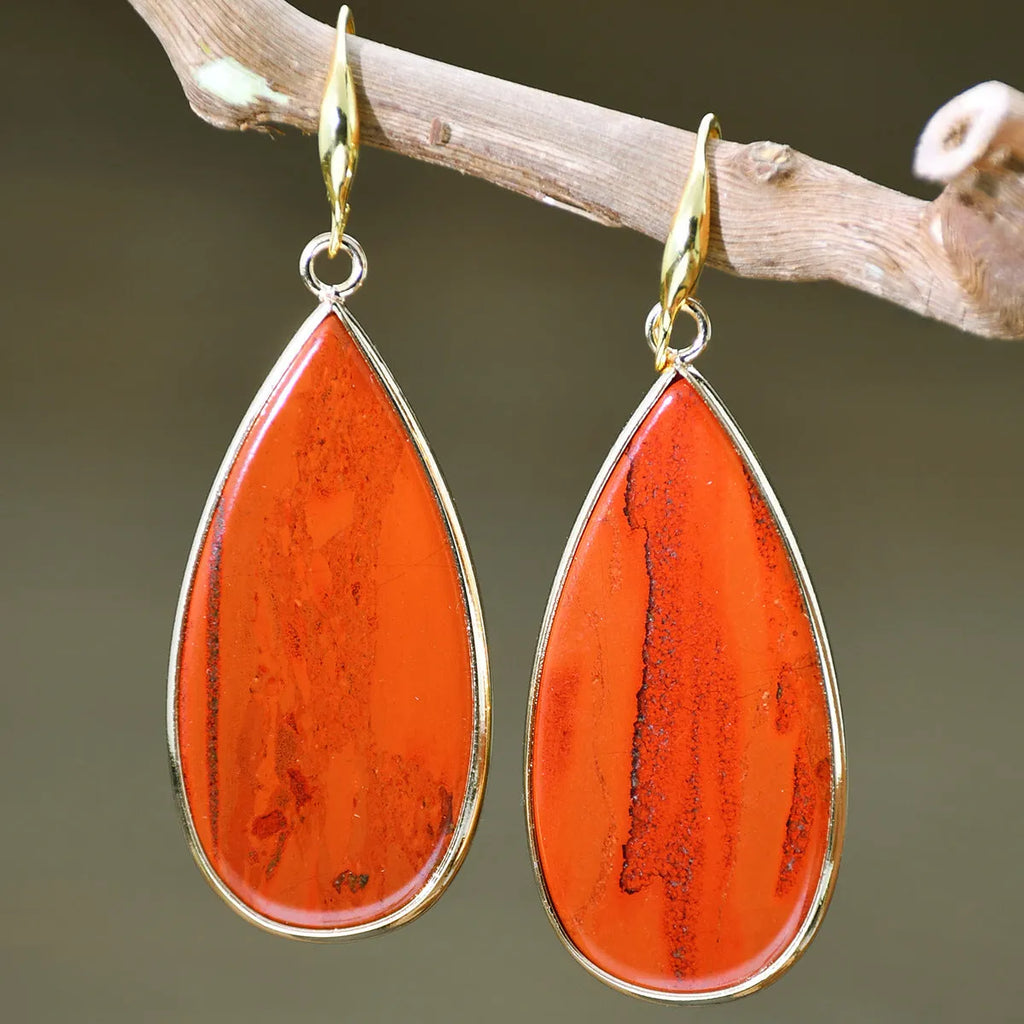 Vintage stone drop earrings in Tigereye with manual craftsmanship and water droplet shape