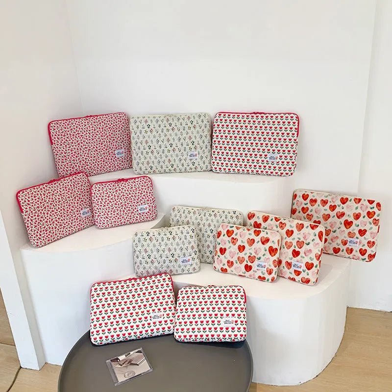 Floral print cloth laptop bag in green, pink or red with anti-seismic protection for 13-15.6 inch computers