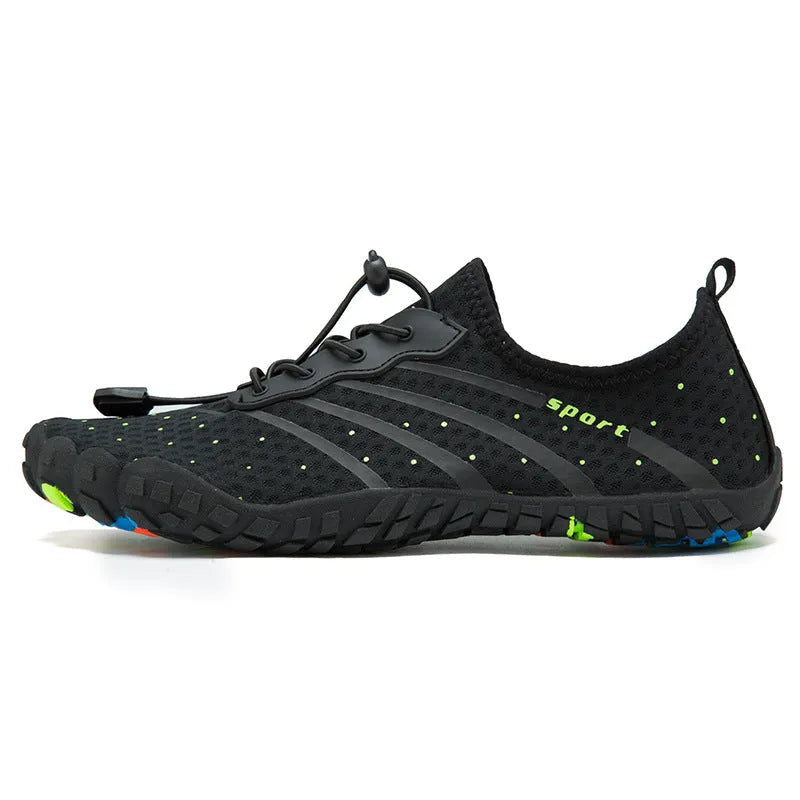 Low-top fast drainage beach shoes in army green with mesh upper and rubber sole for swimming and hiking.