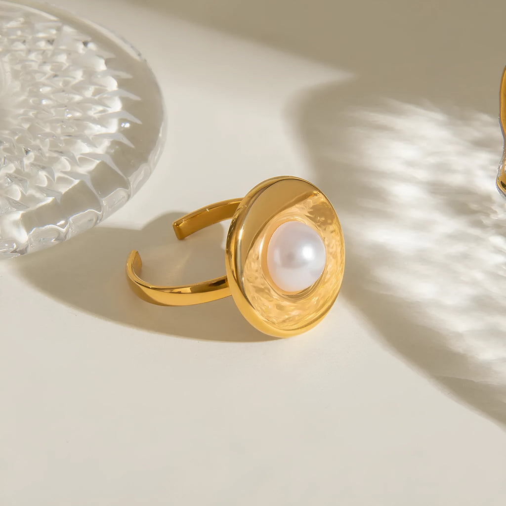 Adjustable opening stainless steel ring with acrylic pearl accent for women colour JDRW2410006