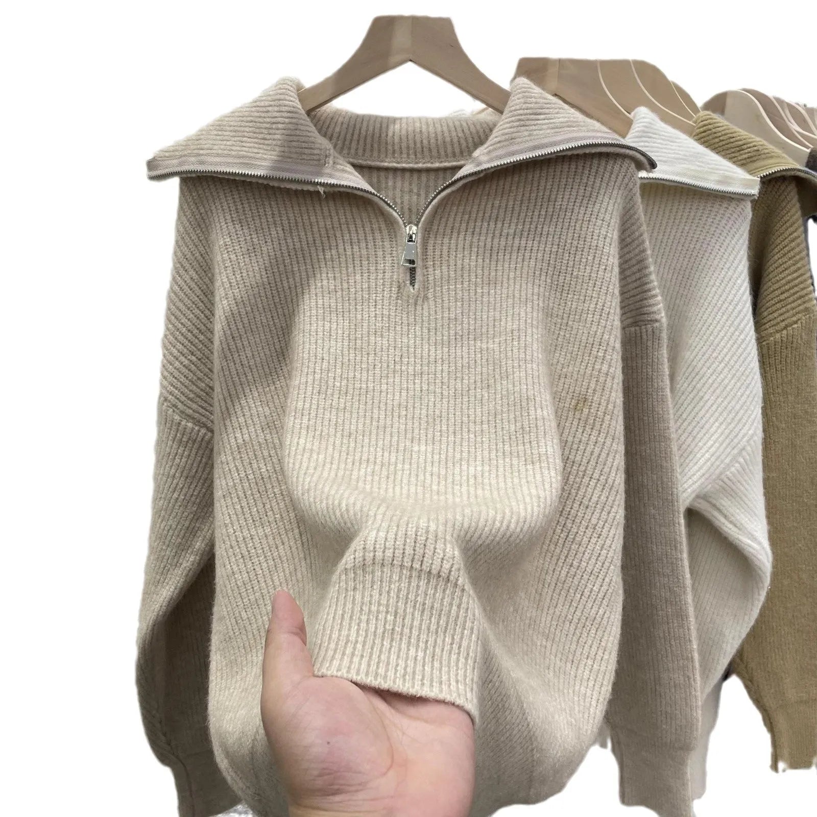 Women's loose fit polo collar viscose pullover sweater in solid colour with stitching detail