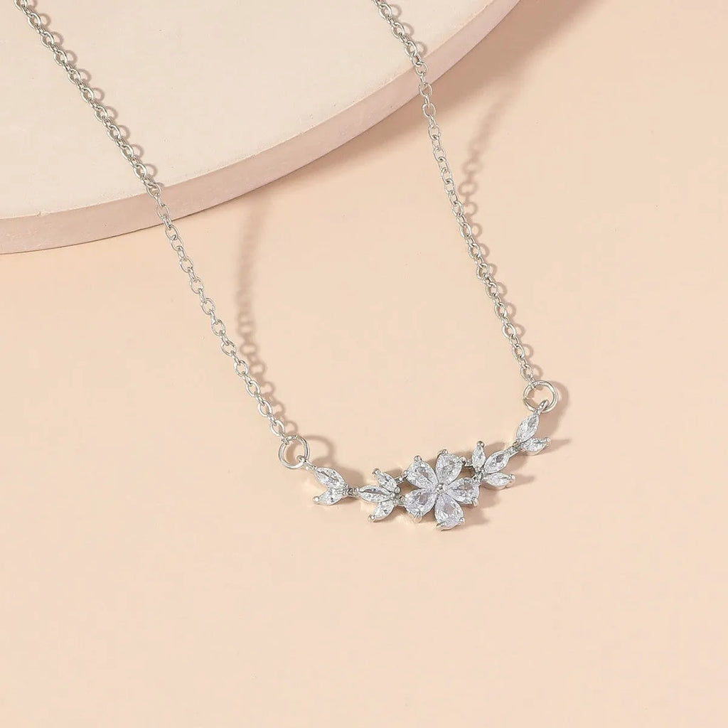 Copper hand inlaid horse eye flower pendant choker necklace with artificial zircon stones