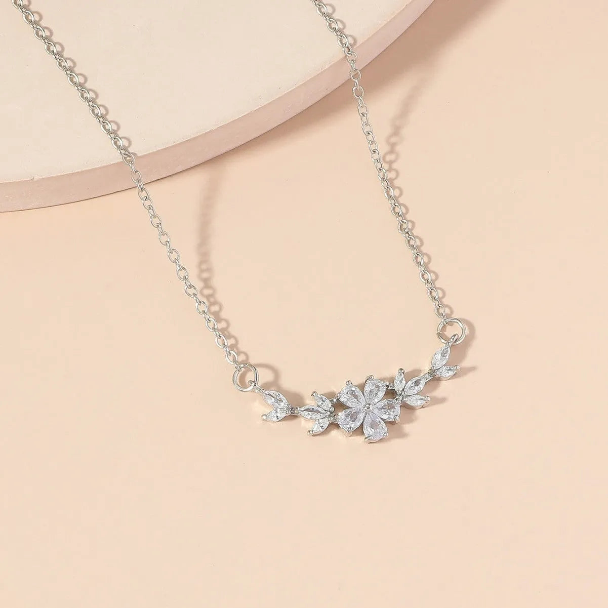 Copper hand inlaid horse eye flower pendant choker necklace with artificial zircon stones