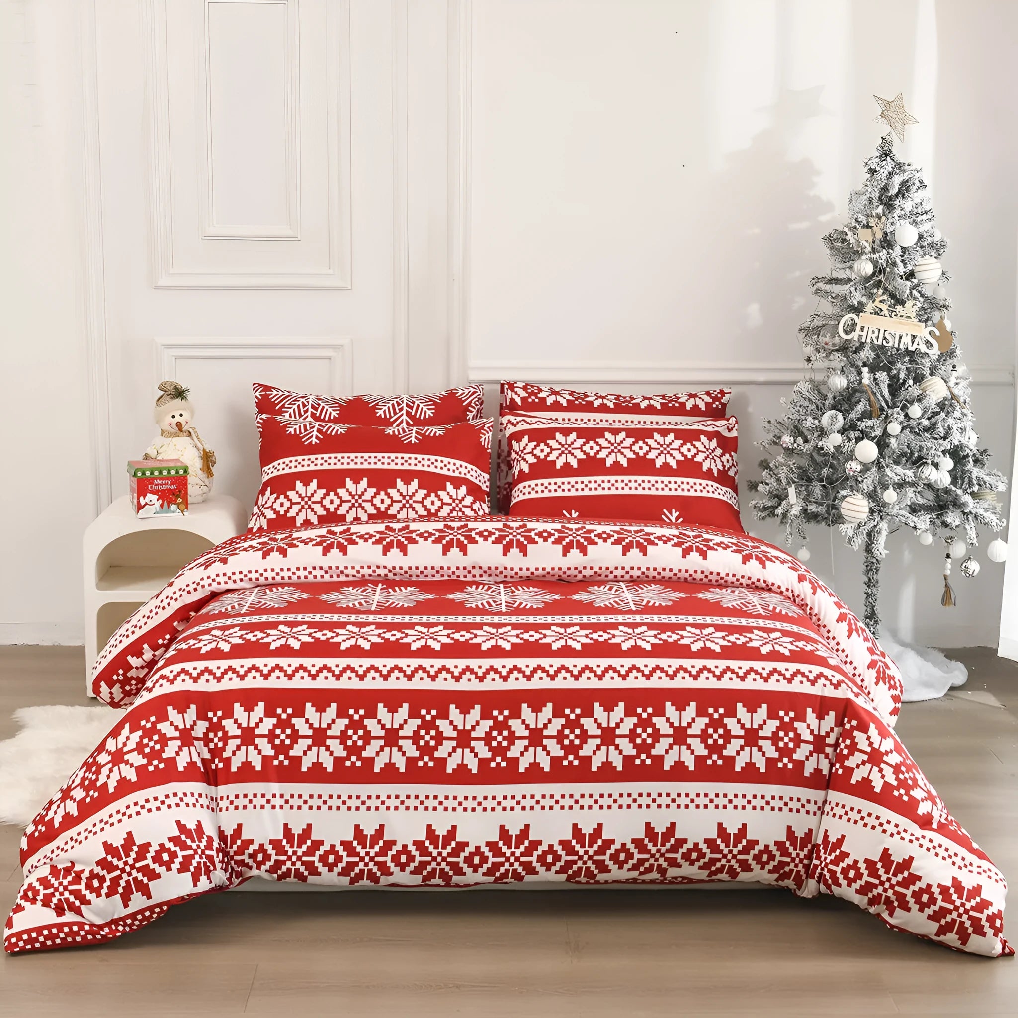 Winter Sleepers patterned red bedding three-piece set with Christmas Love Song design on chemical fibre